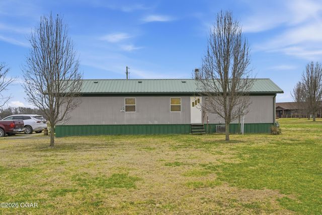 1055 S 200th Street, Pittsburg, KS 66762