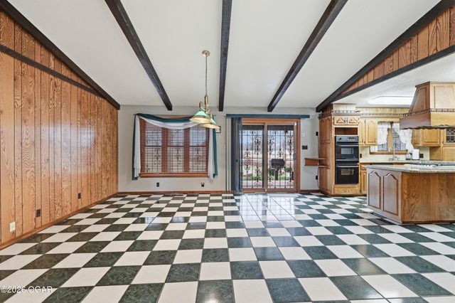 1055 S 200th Street, Pittsburg, KS 66762