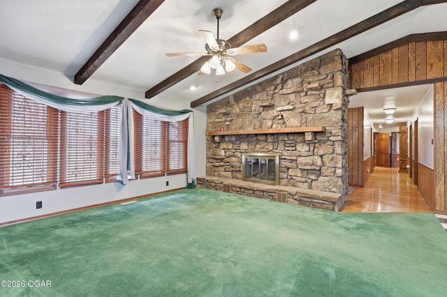 1055 S 200th Street, Pittsburg, KS 66762