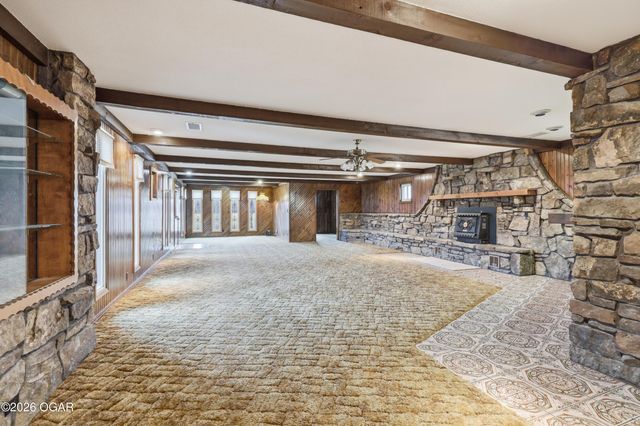 1055 S 200th Street, Pittsburg, KS 66762