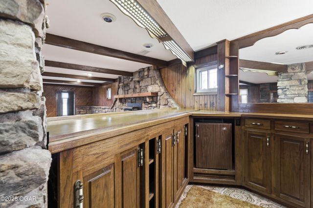 1055 S 200th Street, Pittsburg, KS 66762