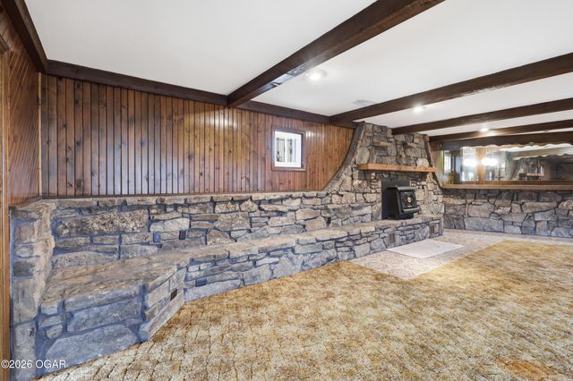 1055 S 200th Street, Pittsburg, KS 66762