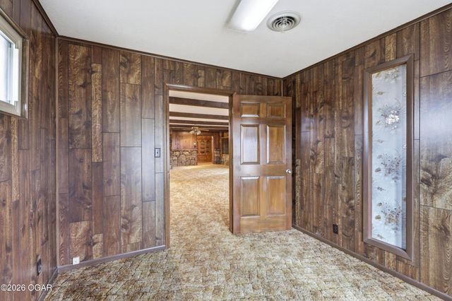 1055 S 200th Street, Pittsburg, KS 66762