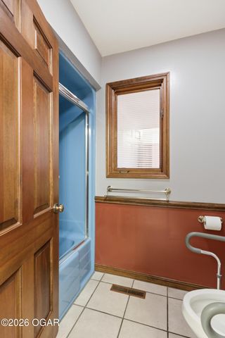 1055 S 200th Street, Pittsburg, KS 66762