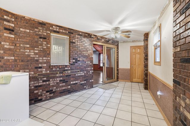 1055 S 200th Street, Pittsburg, KS 66762