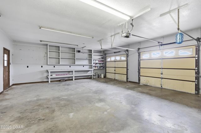 1055 S 200th Street, Pittsburg, KS 66762