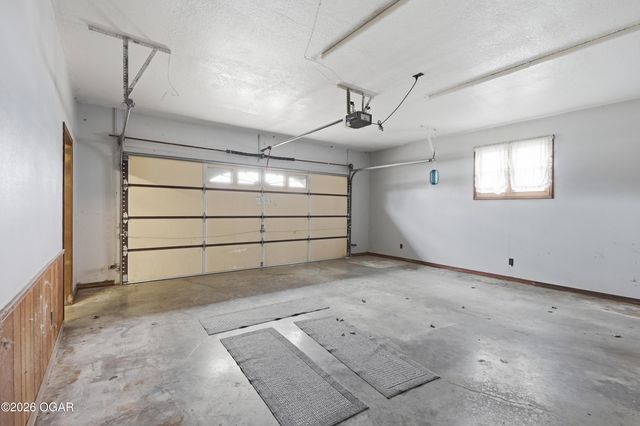 1055 S 200th Street, Pittsburg, KS 66762