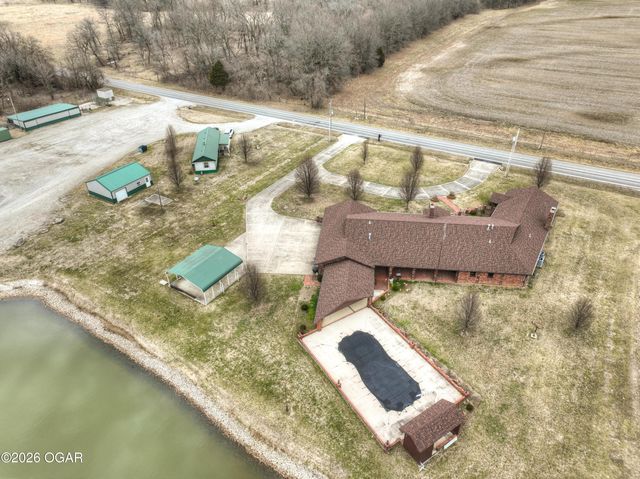 1055 S 200th Street, Pittsburg, KS 66762