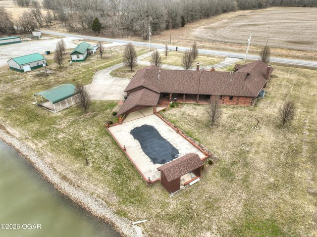 1055 S 200th Street, Pittsburg, KS 66762