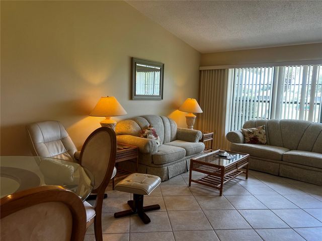 1211 CAPRI ISLES BOULEVARD 55, Venice, FL 34292