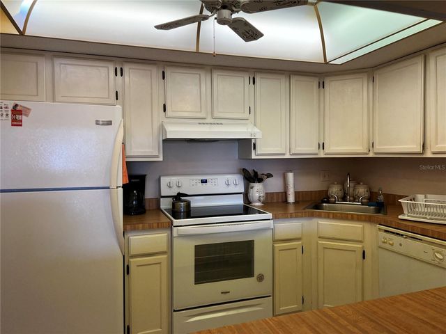 1211 CAPRI ISLES BOULEVARD 55, Venice, FL 34292