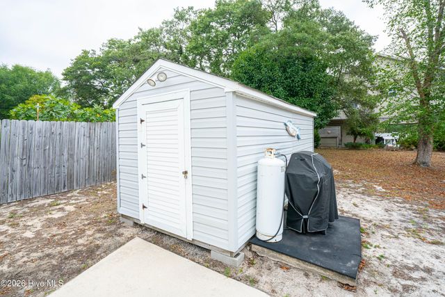 130 NE 11th Street, Oak Island, NC 28465