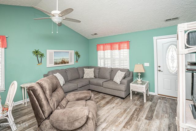 130 NE 11th Street, Oak Island, NC 28465