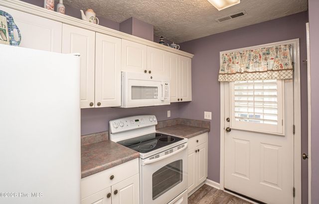 130 NE 11th Street, Oak Island, NC 28465