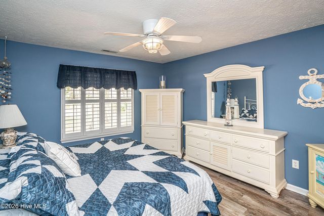 130 NE 11th Street, Oak Island, NC 28465