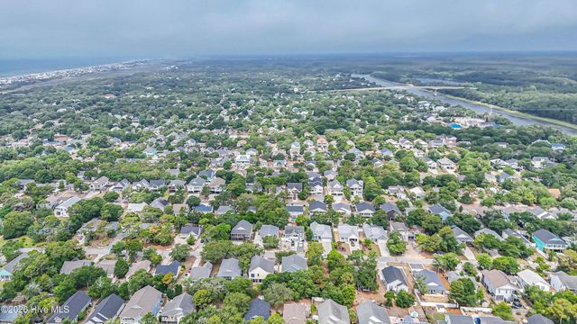 130 NE 11th Street, Oak Island, NC 28465