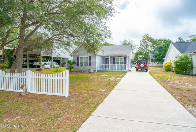 130 NE 11th Street, Oak Island, NC 28465
