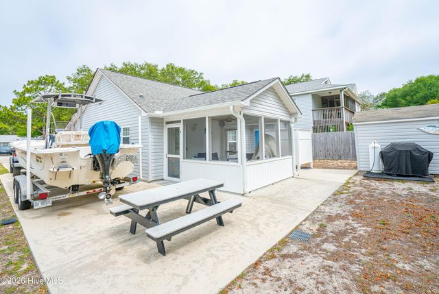 130 NE 11th Street, Oak Island, NC 28465