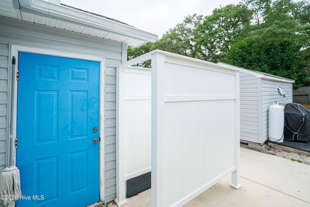 130 NE 11th Street, Oak Island, NC 28465