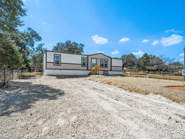 1144 TURKEY CANYON DR, Spring Branch, TX 78070