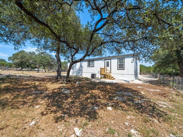 1144 TURKEY CANYON DR, Spring Branch, TX 78070