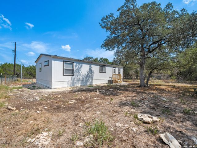 1144 TURKEY CANYON DR, Spring Branch, TX 78070