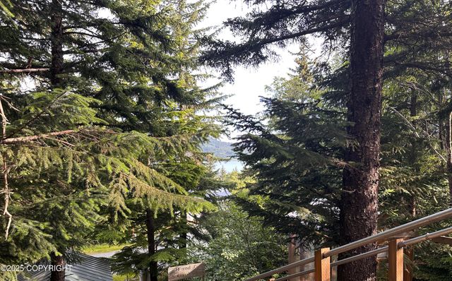 944 Young Road, Haines, AK 99827