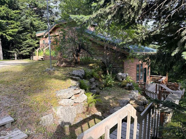 944 Young Road, Haines, AK 99827