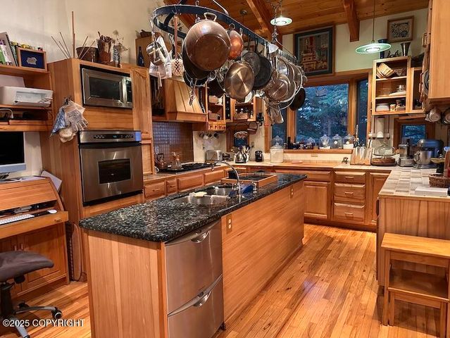 944 Young Road, Haines, AK 99827