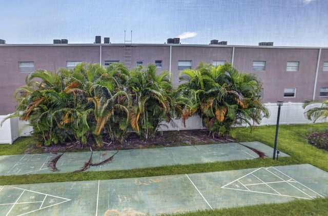801 Pine Drive 12, Pompano Beach, FL 33060