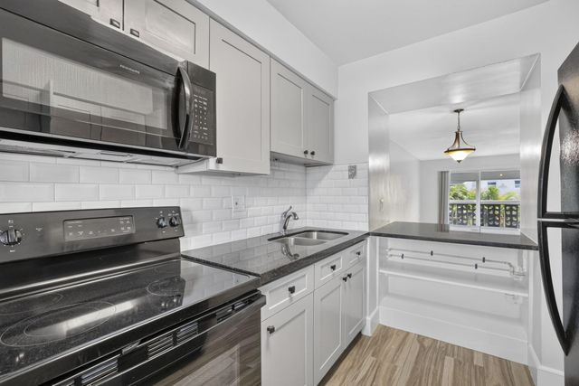 801 Pine Drive 12, Pompano Beach, FL 33060