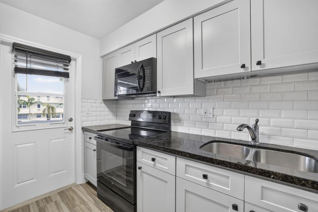 801 Pine Drive 12, Pompano Beach, FL 33060
