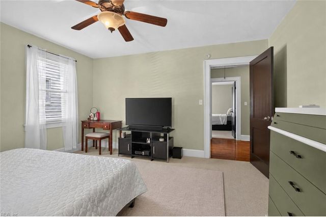 33 Greenbrier RD, Portsmouth, VA 23707