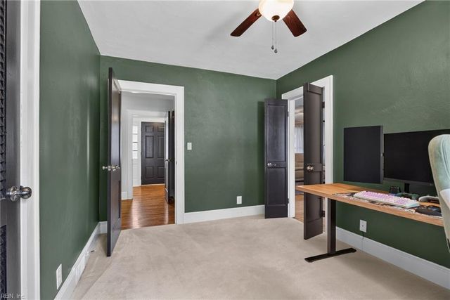 33 Greenbrier RD, Portsmouth, VA 23707