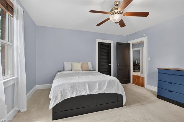 33 Greenbrier RD, Portsmouth, VA 23707
