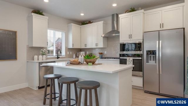2176 Veneta Av S, Salem, OR 97306
