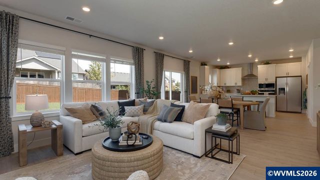 2176 Veneta Av S, Salem, OR 97306