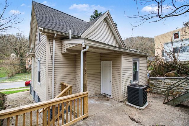 2245 Quebec Road, Cincinnati, OH 45214