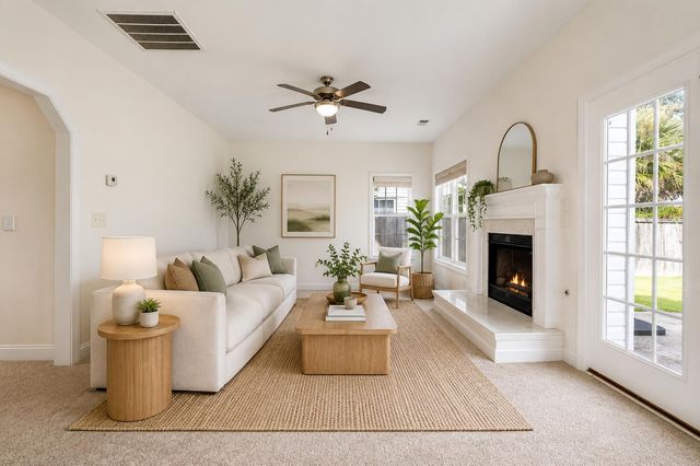 9214 Markleys Grove Boulevard, Summerville, SC 29485