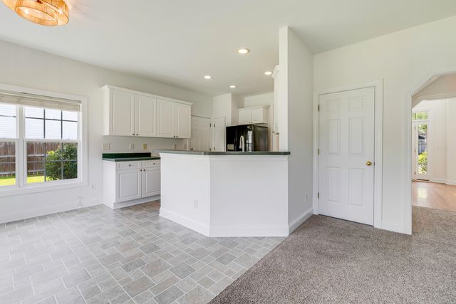 9214 Markleys Grove Boulevard, Summerville, SC 29485