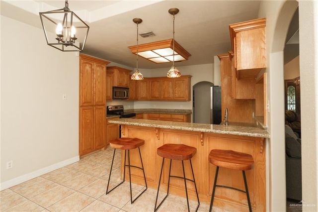 181 Village East Drive, Los Fresnos, TX 78566