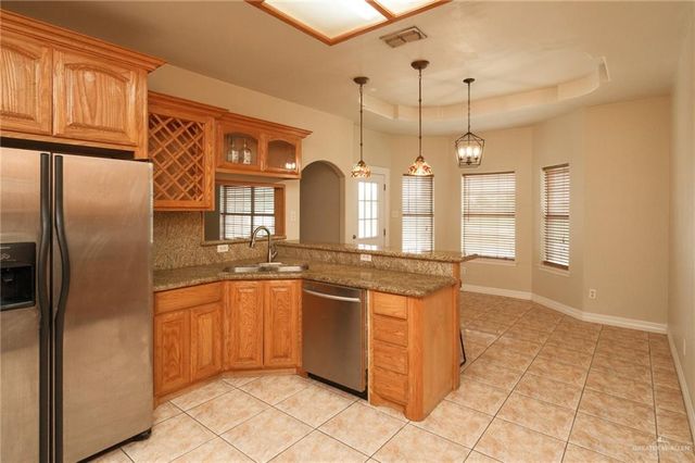181 Village East Drive, Los Fresnos, TX 78566