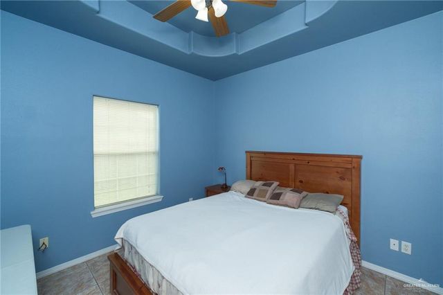 181 Village East Drive, Los Fresnos, TX 78566
