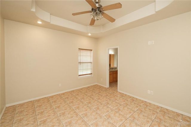 181 Village East Drive, Los Fresnos, TX 78566
