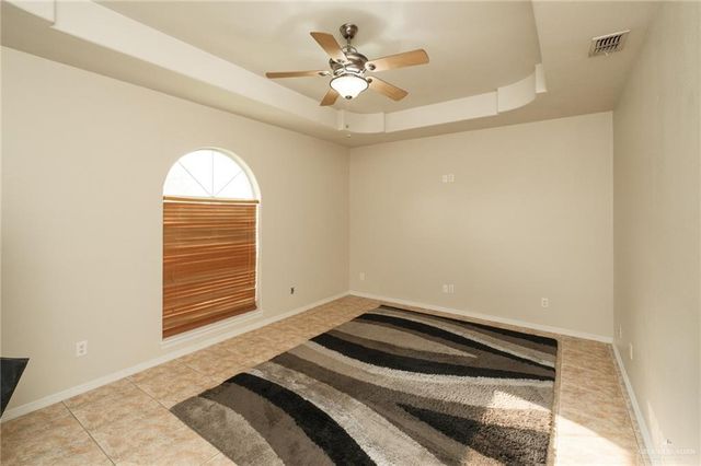 181 Village East Drive, Los Fresnos, TX 78566