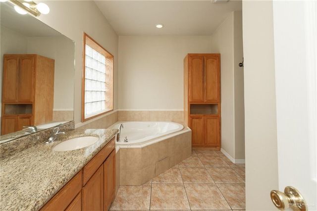 181 Village East Drive, Los Fresnos, TX 78566