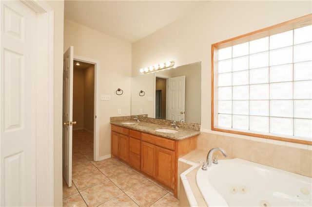 181 Village East Drive, Los Fresnos, TX 78566