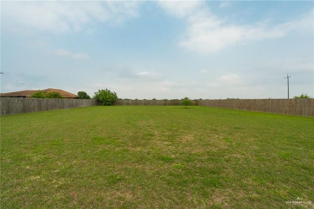 181 Village East Drive, Los Fresnos, TX 78566