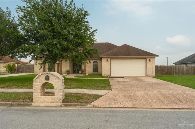 181 Village East Drive, Los Fresnos, TX 78566