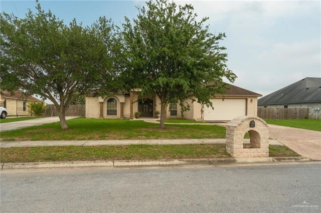 181 Village East Drive, Los Fresnos, TX 78566